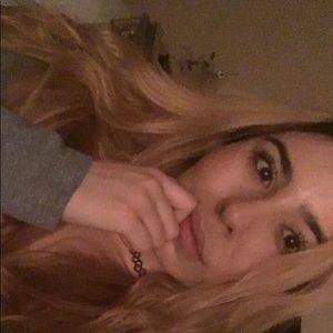 Meet your Posher, Alisia